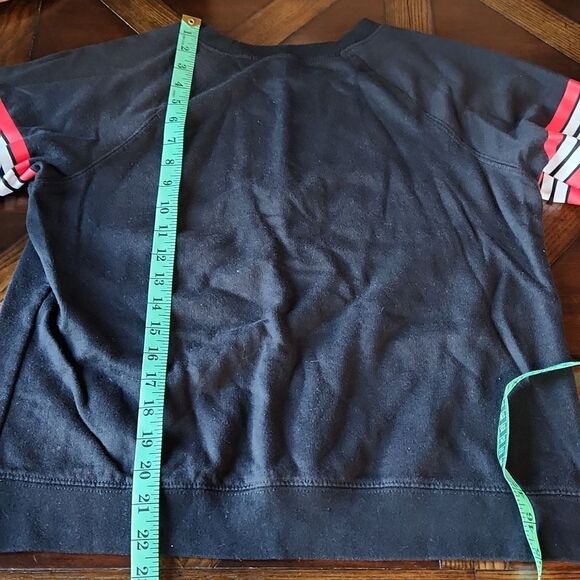 Looney Tunes sweatshirt Juniors Large or regular Small - Picture 6 of 6